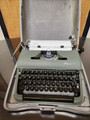Vintage Olympia SM3 Manual Portable "Italic" with Case