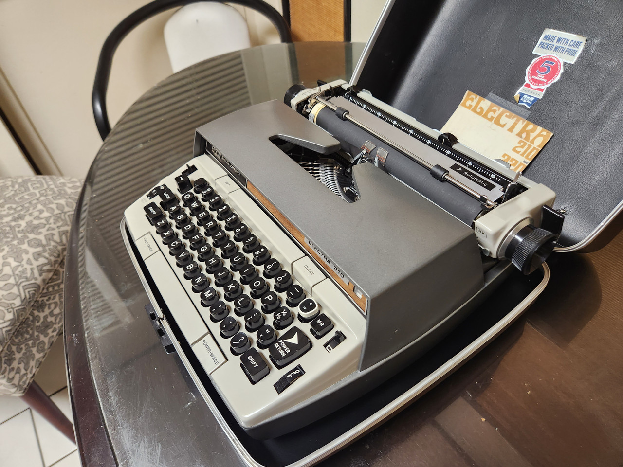 Vintage Smith Corona Electra 210 Portable with Case - Rees