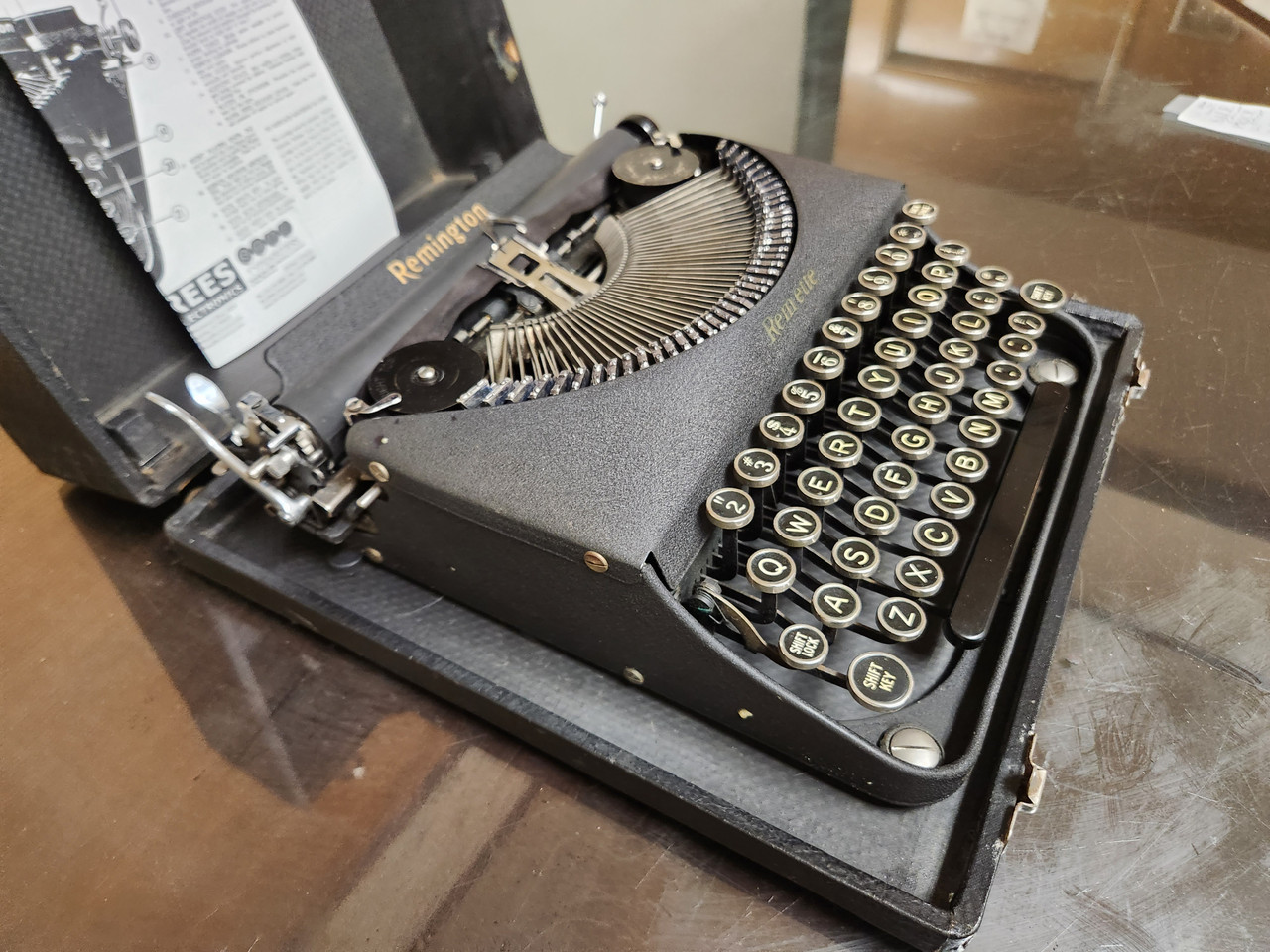 Vintage Remington Remette Manual Portable w/Case - Rees