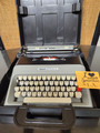 Vintage Olivetti 35 Manual Portable Spanish Keyboard