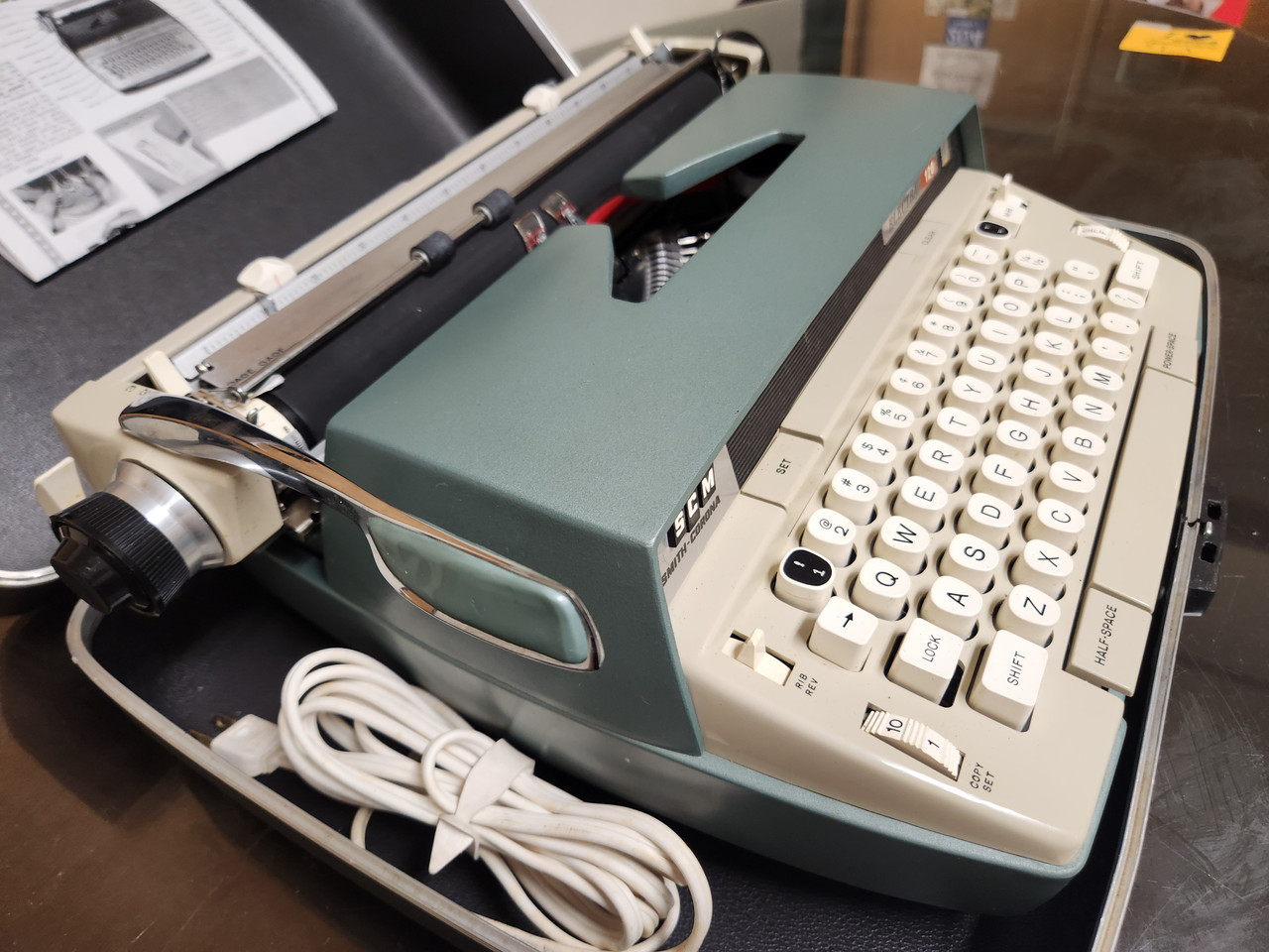電気タイプライター作動確認済みELECTRA 120 SMITH-CORONA Smith-Corona Electra 120 typewriter with Case Tested And Working