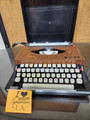 Vintage Royal Fleetwood Manual Portable with Cover