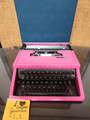 Vintage Olivetti Lettera 31 Manual Portable w/Case #200