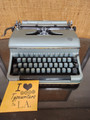 Vintage Torpedo 18 Manual Portable w/Case #248