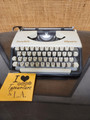 Vintage Olympia Socialite Manual Portable w/Case #258