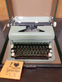 Vintage President Manual Portable w/Case #318