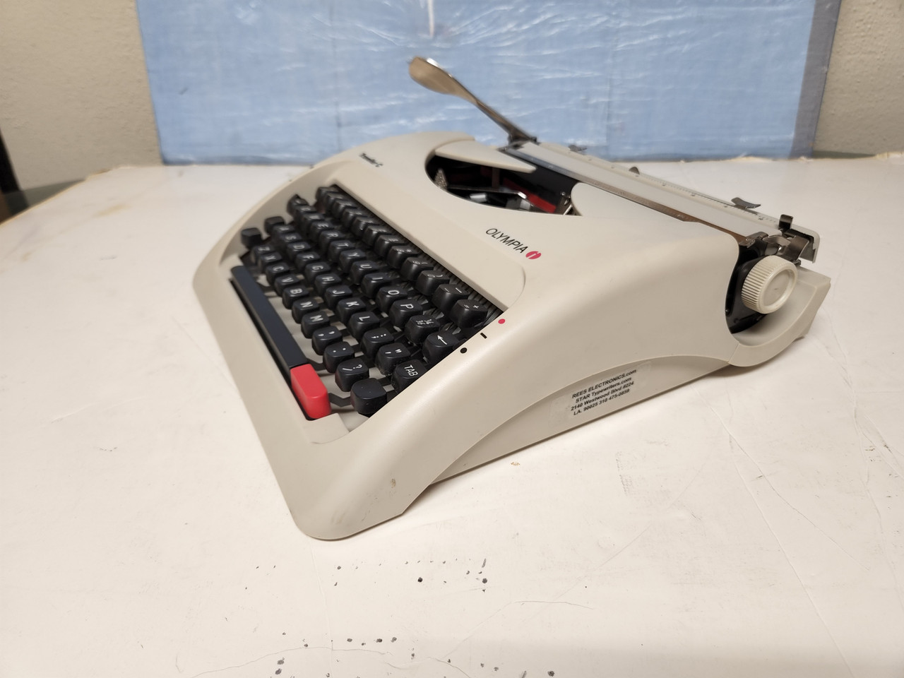 Vintage Olympia Traveller C Portable Manual Typewriter with Lid