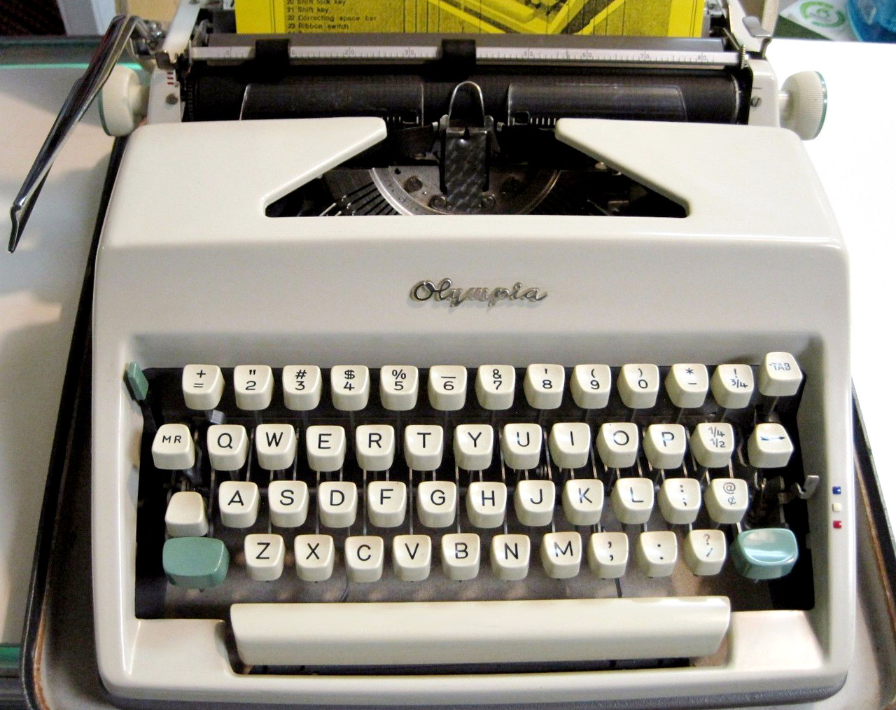 Vintage 1960s Olympia Deluxe SM7/SM8 Portable Manual Typewriter