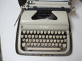 Vintage Everest Manual Portable Typewriter with Case