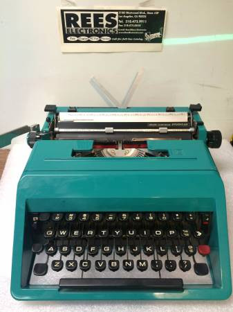Vintage 1965 Olivetti Studio 45 Manual Typewriter with Case (Green)