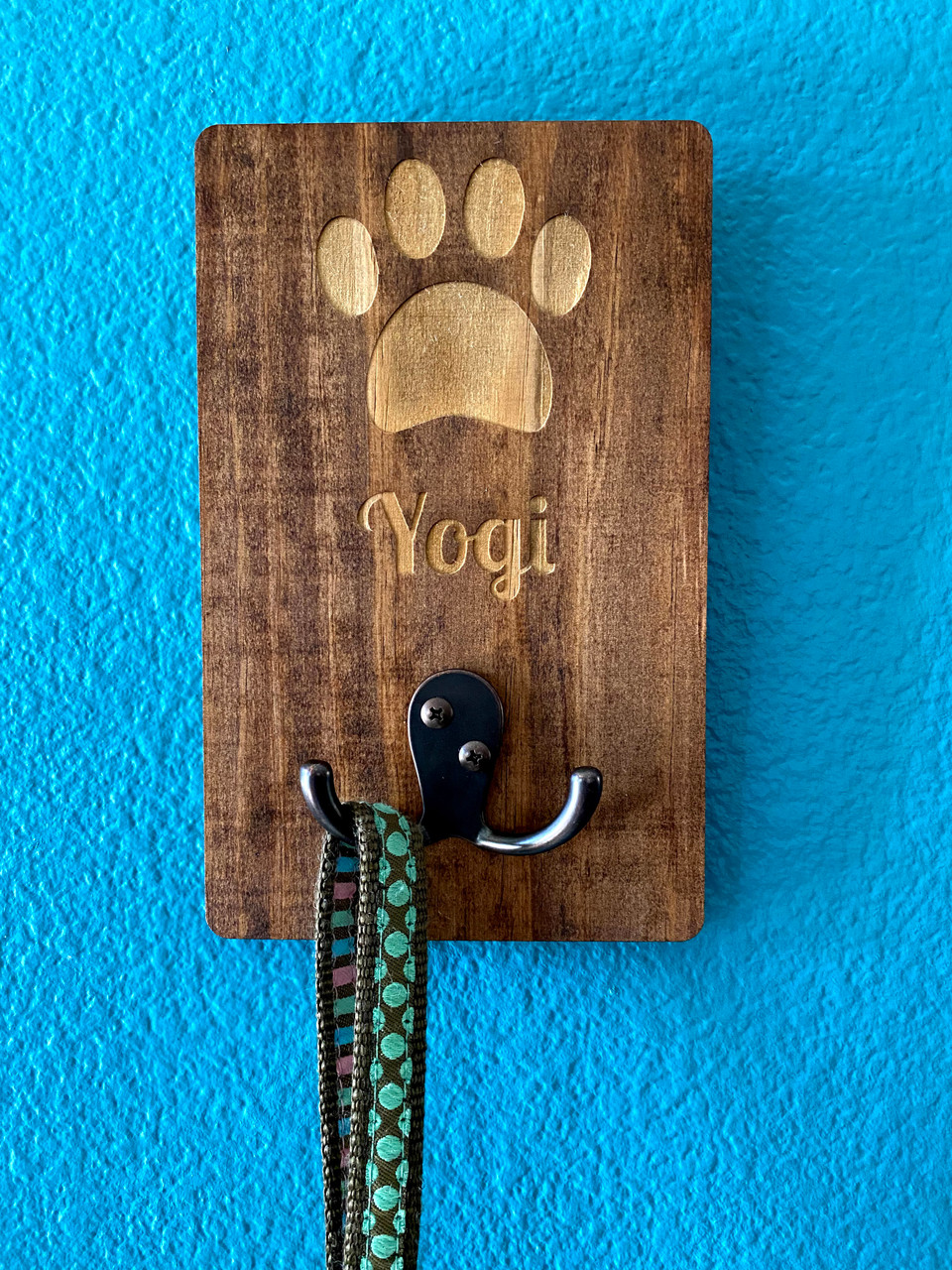wall mounted leash holder