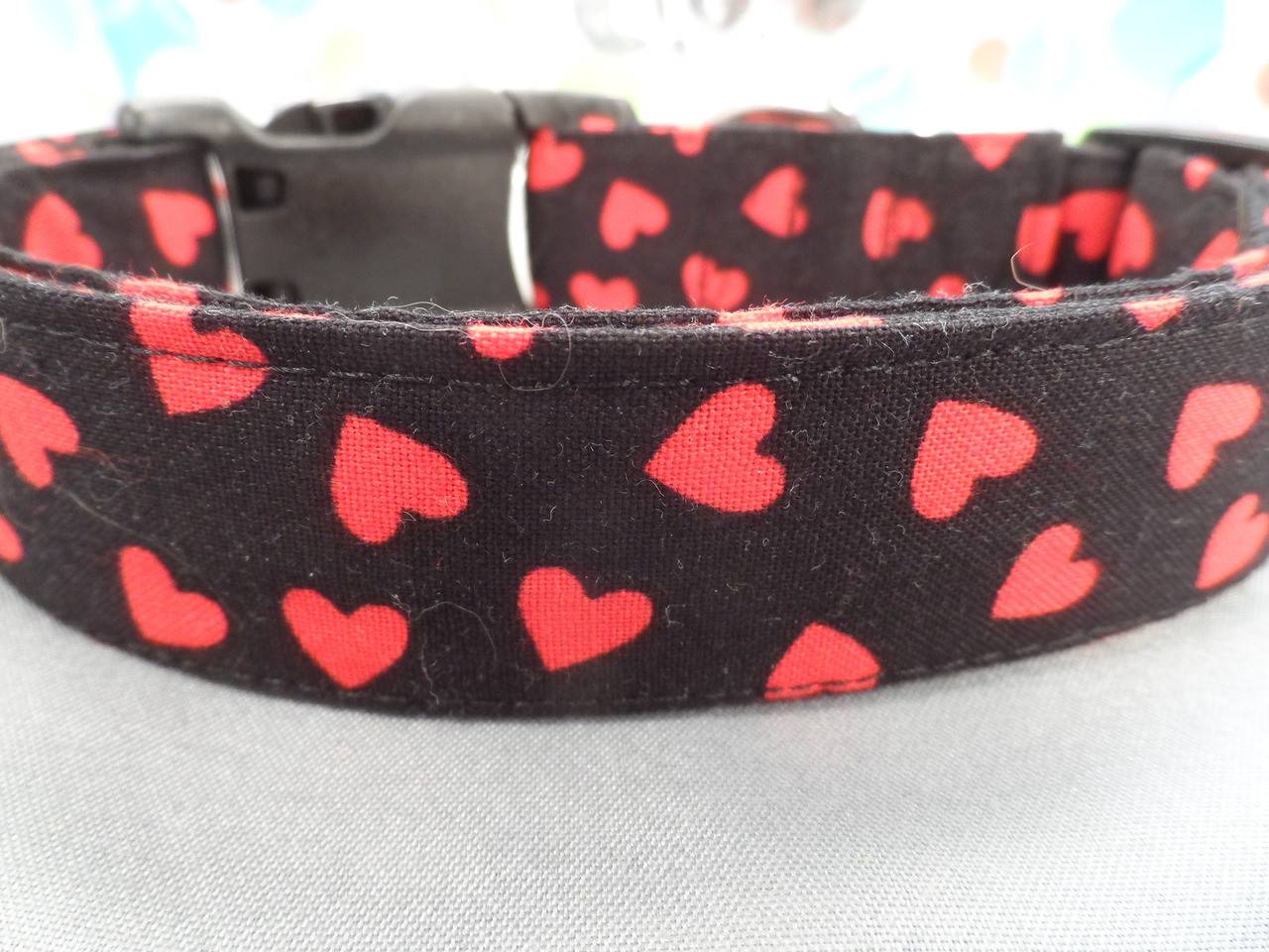 Valentine/'s Day Collar Red Lips Valentine/'s Day Dog Collar Dog Collar Valentine/'s Day Heart Collar with Metallic Red Lip Embellishment