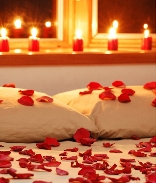 Romantic Rose Petals Candles