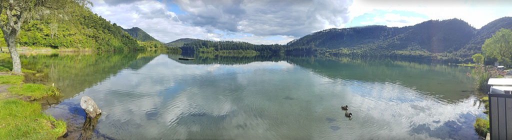 rotorua-picture-blue-lake.jpg