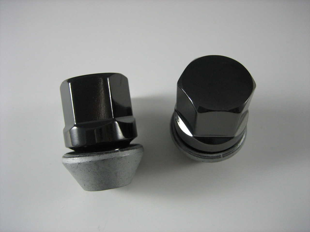 Gloss Black Wheel Nut Set VPLVW0070