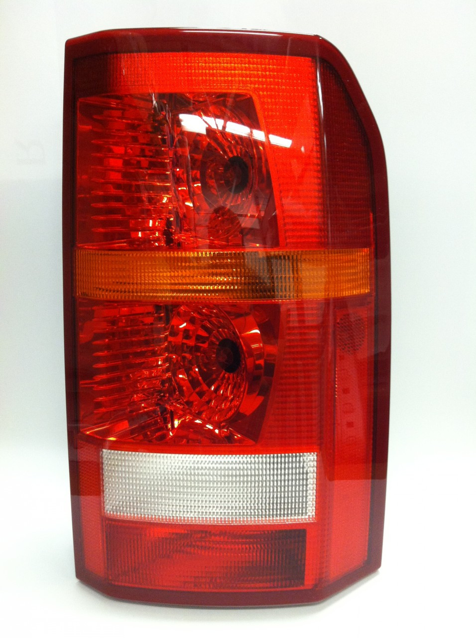 LR3 Right Rear Tail Light XFB000583