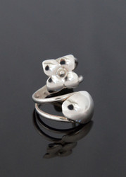 Nine50 Silver Flower Ring