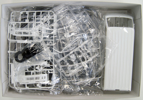 Aoshima 51573 The Model Car 06 TOYOTA TRH200V Hiace Super GL '10 1/24 Scale Kit