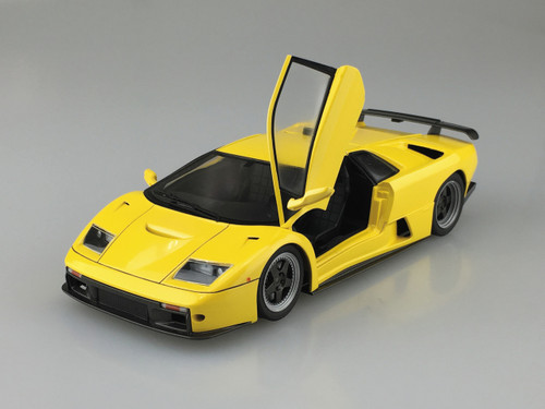 Aoshima 10501 LAMBORGHINI DIABLO GT 1/24 scale kit