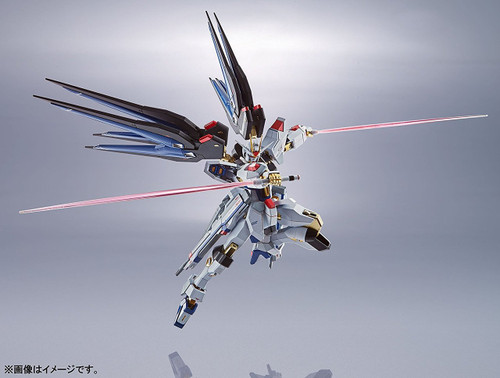 Bandai 208433 Metal Robot Tamashii <SIDE MS> Strike Freedom Gundam Figure