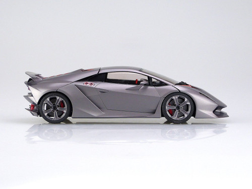Aoshima 10730 Lamborghini Sesto Elemento 1/24 Scale Kit