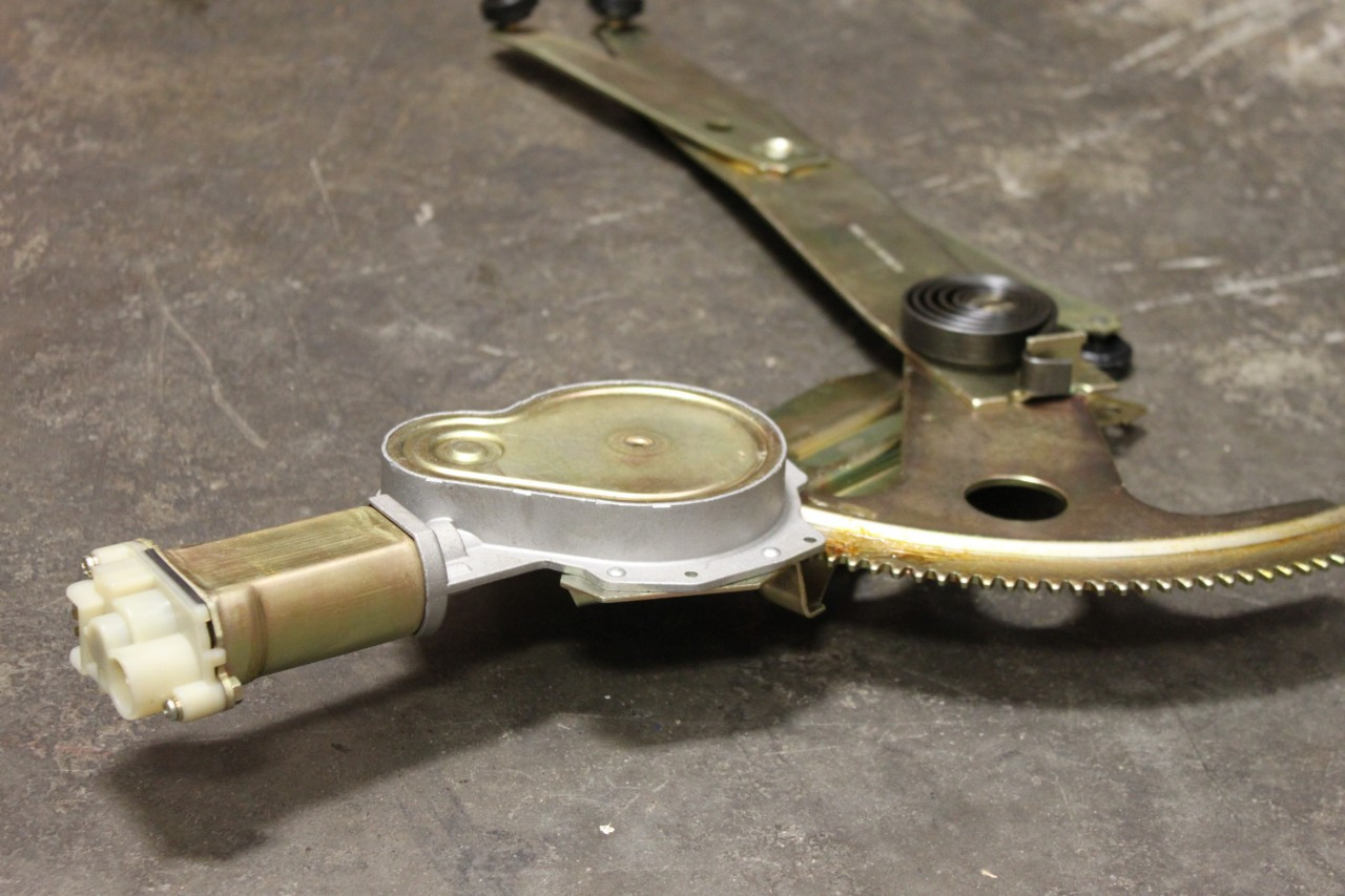 New Power Window Regulator w/ Motor, Camaro/Firebird 9302, R or L