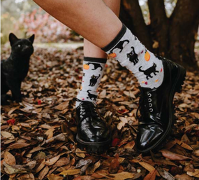 black cat halloween women crew socks