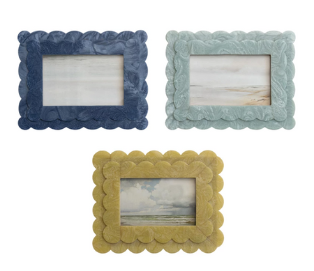 scalloped photo frame