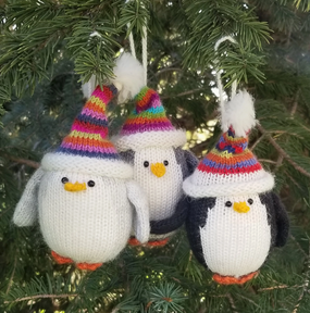 penguin with hat ornament (assorted)