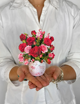 mini roses pop-up greeting card