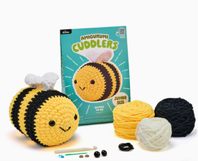beatrice the bee cuddler crochet kit 3"