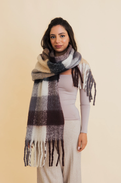 cozy breeze fringe scarf