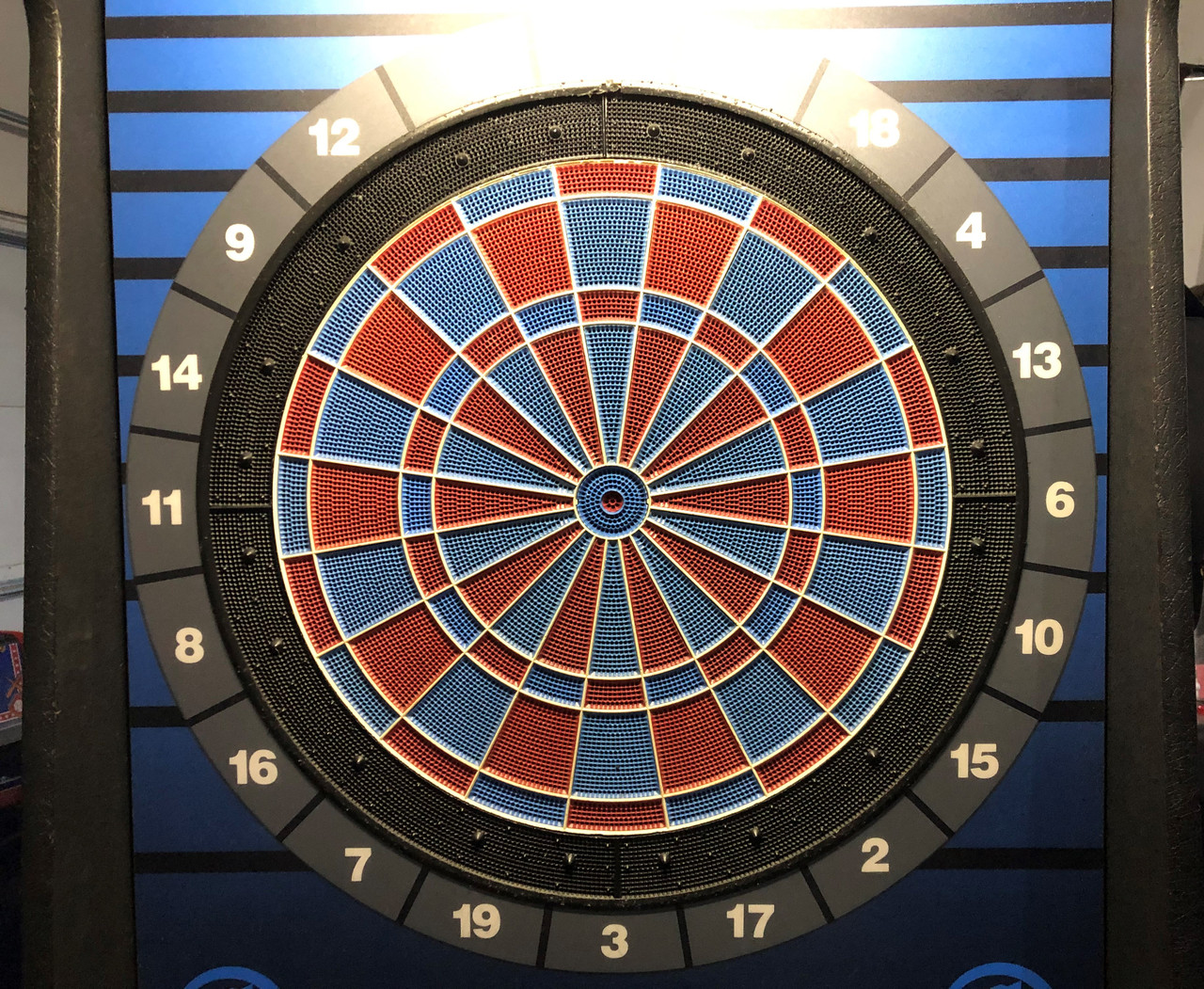 Valley Cougar 8 Dart Board - Arcade Adventures