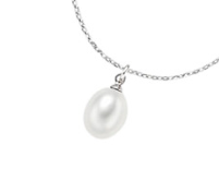 Oval freshwater pearl pendant