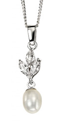 Valeria diamante and pearl bridal pendant lovely for bridesmaids