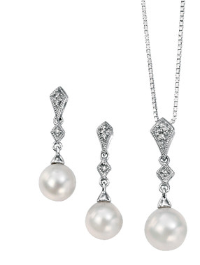 Perla Vintage Styled Diamond and Pearl Pendant set just for bridal