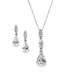 Vintage styled diamante pendant set £64.95