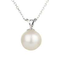 Classic freshwater pearl pendant - gorgeous bridal necklace