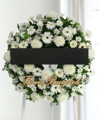 white flower wreath free