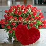 100 Rose And A Heart Shape Pillow