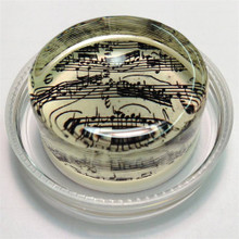 Developed by a Juilliard trained professional cellist, Magic Rosin™ is a premium rosin for violin, viola, cello and bass. Made from only purified pine resins and endorsed by top soloists, professionals, teachers, and students, Magic Rosin has terrific grip while maintaining a clear and complex tone.

Magic Rosin™ comes in two formulas: Magic Rosin™ 3G and Magic Rosin™ Ultra. For players who want even more grip and "pop," we recommend the Ultra Formula. Both formulas are used by all string players, though bassists and cellists tend to gravitate toward the Ultra. Hand crafted in Minnesota. 