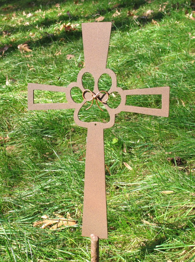 Painted Pet Memorial Cross Metal Garden Stake Metal Yard Art Metal