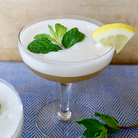 Peppermint Gin Fizz Tea Cocktail Peppermint Gin Fizz Tea Cocktail