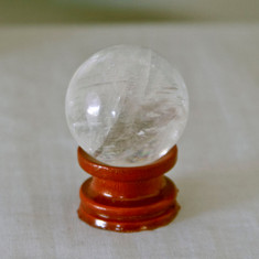  Clear Quartz can help protect your energy from outside influences and is great for your immune system.


Quartz Sphere - Weight is .18 lbs or 2.88 oz., sphere is approx. 40 mm.  The  Quartz Sphere pictured is the one that you will be receiving upon purchase of this item.  Stand is not included.