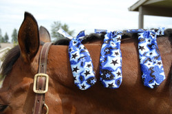Mane Aids, braid protection from Sleazy Sleepwear for Horses.

Mane Aid mane bags are a wonderful way to protect braids from dirt and rubbing.  The Mane Aid is made from nylon lycra, they are small bags measuring approximately 8 inches long and 3 inches wide.  Mane Aids can be easily applied using the two 4 inch lycra extension ties. 

Available in all the Solid colors and current Print selection from Sleazy Sleepwear for Horses

3 per package. ** ONE SIZE**
(Twinkle Pattern Featured in Photo)