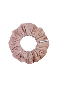 Chelsea King Natural Velvet Petite Scrunchie in Blush