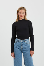 Minimum Mocki 2.0 Top in Black