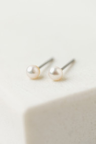 Lover's Tempo Amari Pearl Studs in Gold