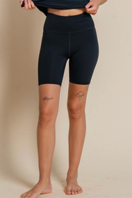 Girlfriend Collective Reset Bike Short in Black