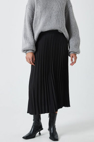 Minimum Filina Midi Skirt in Black